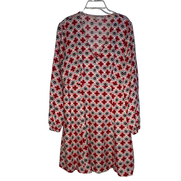 Boden Linen Long-sleeve V-neck Dress with Pockets - Picture 16 of 16